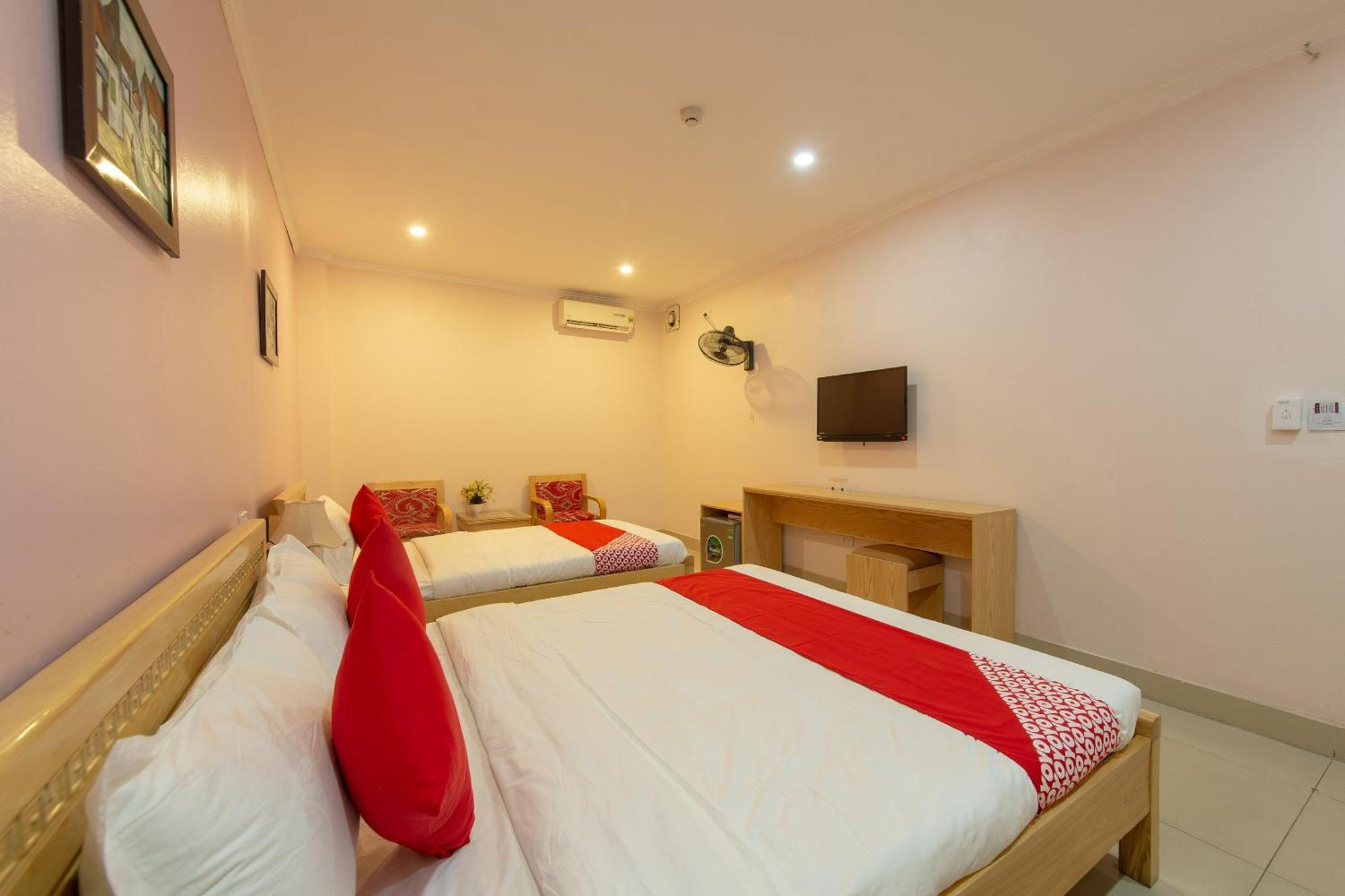 Capital O 417 Truong Son Hotel Hanoi Eksteriør bilde