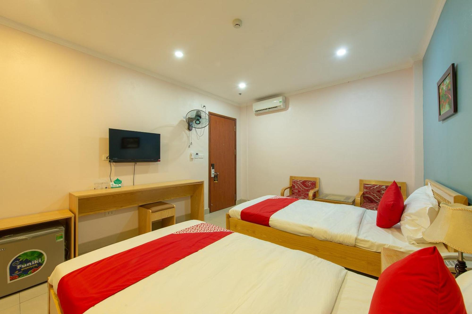 Capital O 417 Truong Son Hotel Hanoi Eksteriør bilde