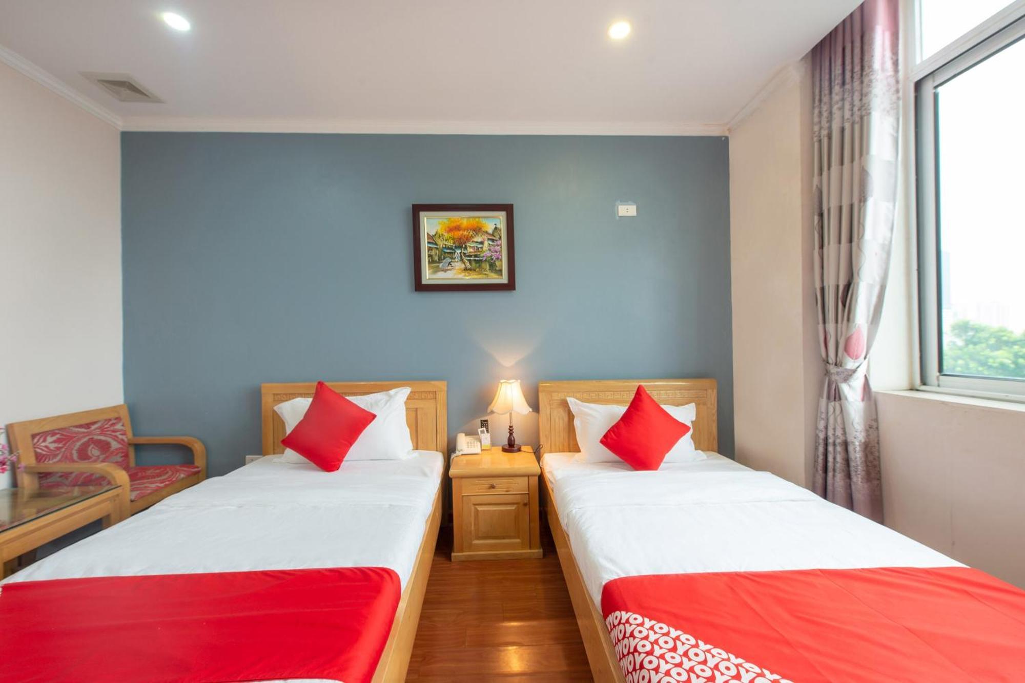 Capital O 417 Truong Son Hotel Hanoi Eksteriør bilde