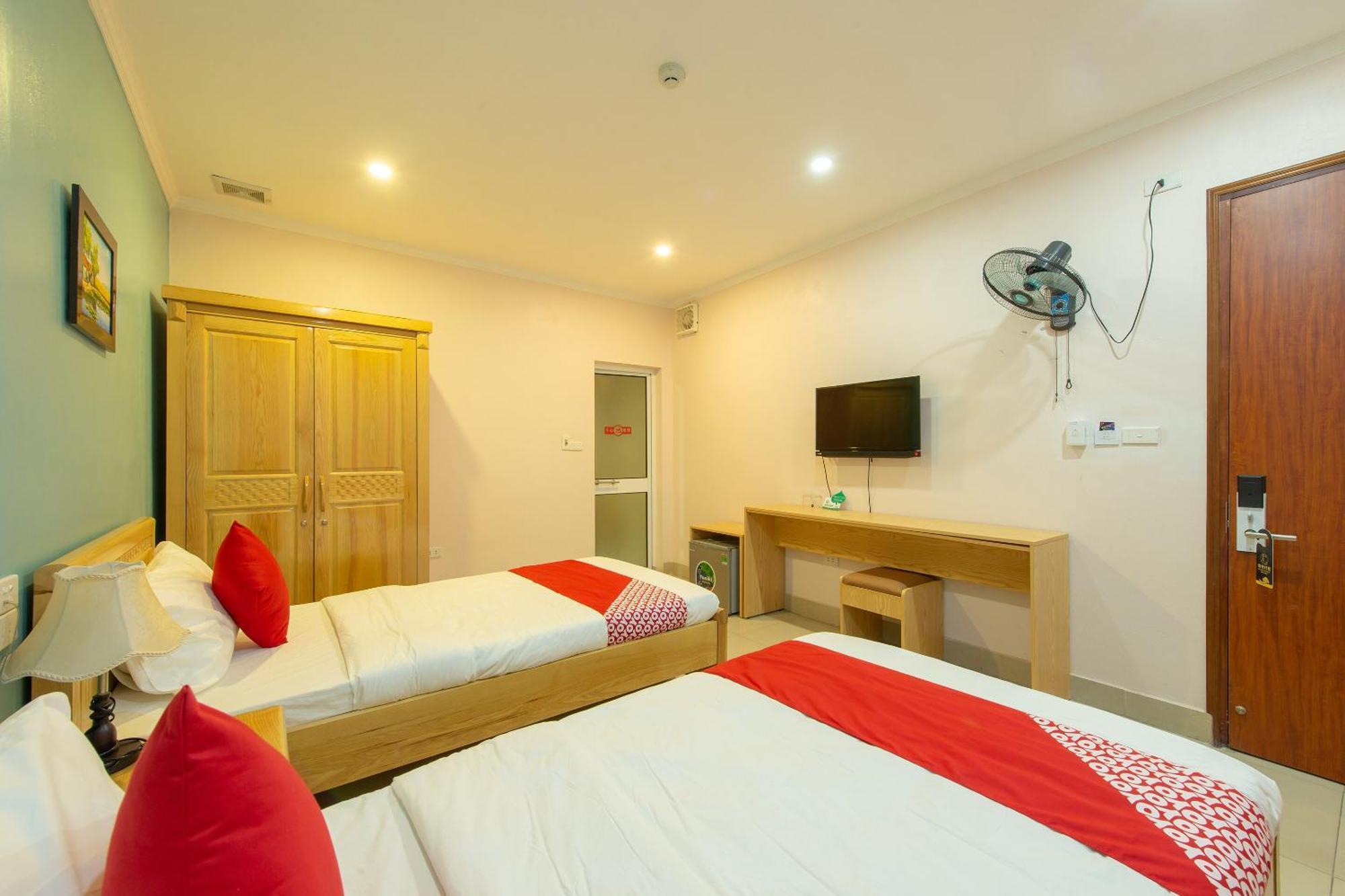 Capital O 417 Truong Son Hotel Hanoi Eksteriør bilde