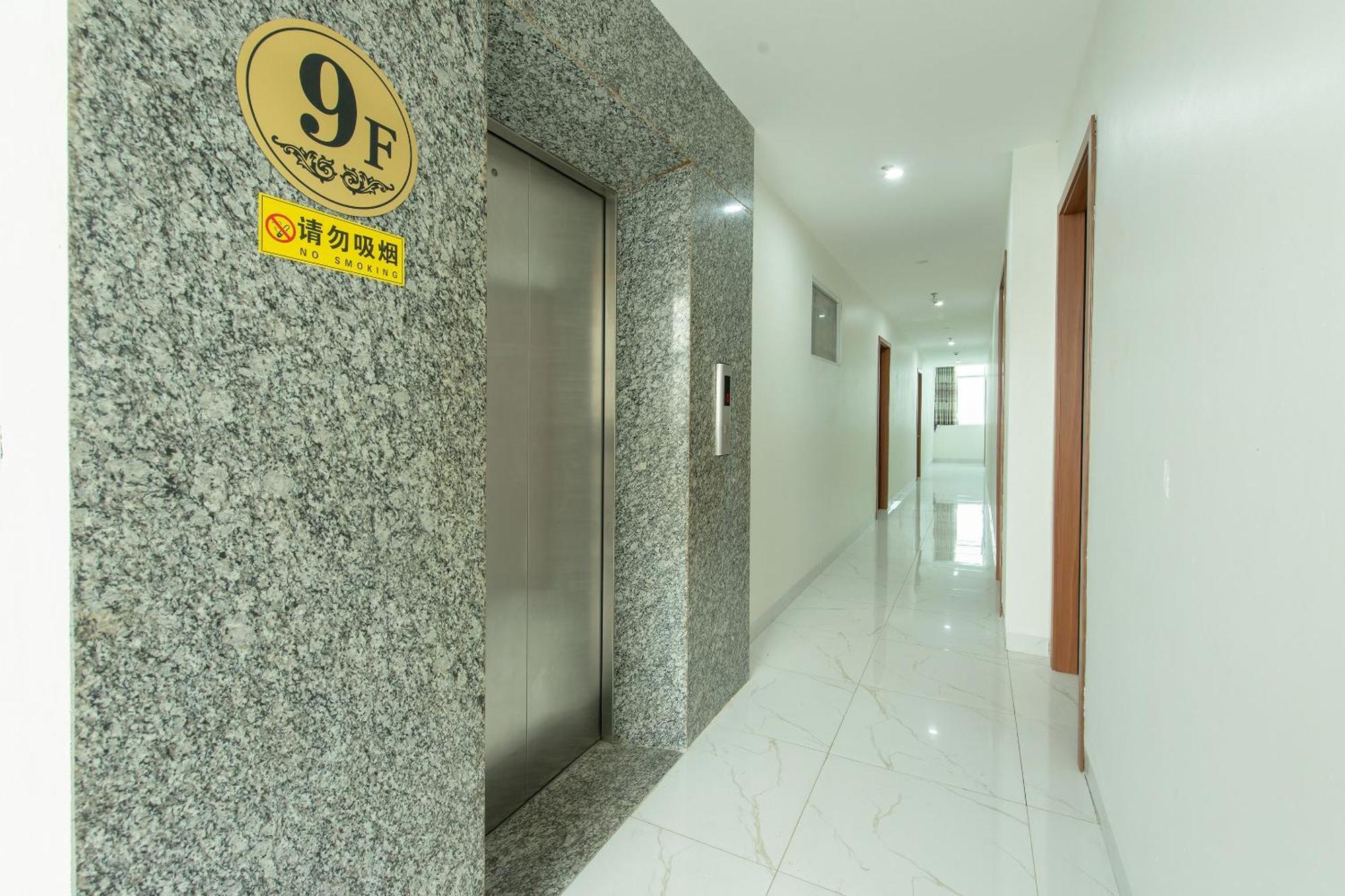 Capital O 417 Truong Son Hotel Hanoi Eksteriør bilde